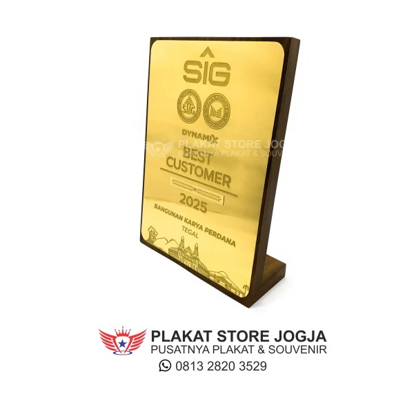 Plakat Kayu Kombinasi Kuningan SIG Jateng